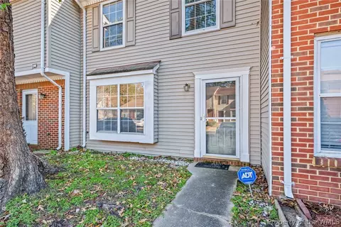 7 Chinaberry Pl, Hampton, VA 23666 photo 2
