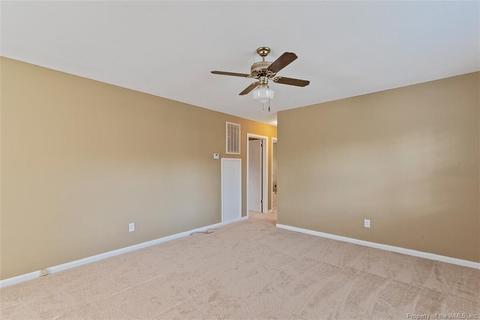 613 Redheart Dr, Hampton, VA 23666 photo 3