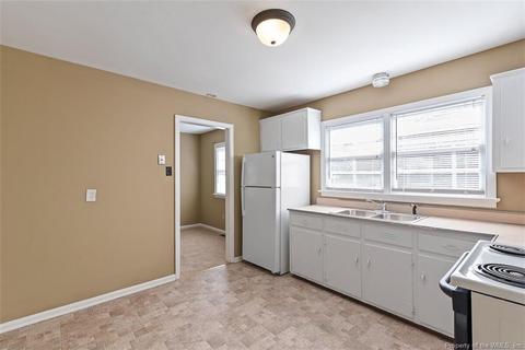 613 Redheart Dr, Hampton, VA 23666 photo 9