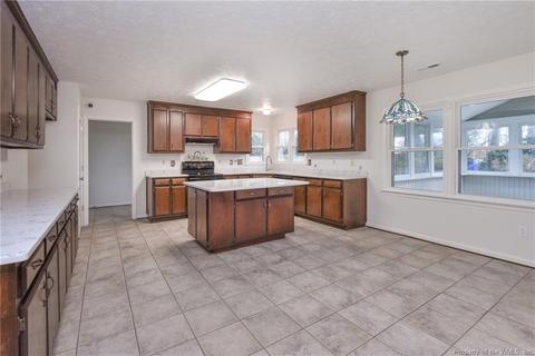 28 Sherry Dell Dr, Hampton, VA 23666 photo 16