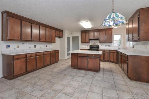28 Sherry Dell Dr, Hampton, VA 23666 photo 14