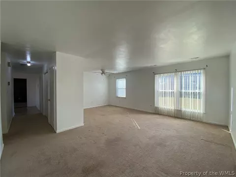 20 Whetstone Dr, Hampton, VA 23666 photo 9