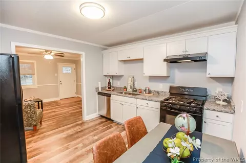 63 Phelps Cir, Hampton, VA 23663 photo 6