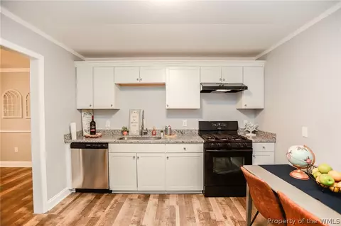 63 Phelps Cir, Hampton, VA 23663 photo 7