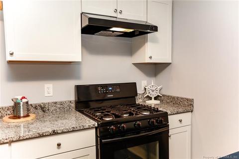 63 Phelps Cir, Hampton, VA 23663 photo 9