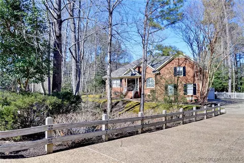 413 Yorkshire Dr, Williamsburg, VA 23185 photo 1