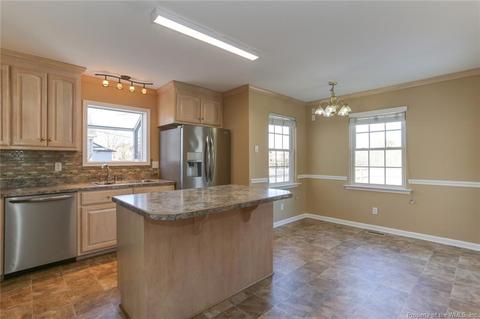3303 Matoaka Rd, Hampton, VA 23661 photo 2
