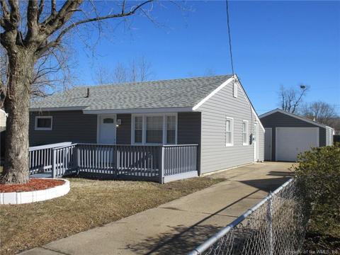 1920 Bancroft Dr, Hampton, VA 23663 photo 3