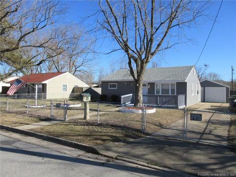1920 Bancroft Dr, Hampton, VA 23663 photo 2