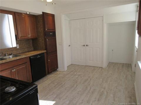 1920 Bancroft Dr, Hampton, VA 23663 photo 10