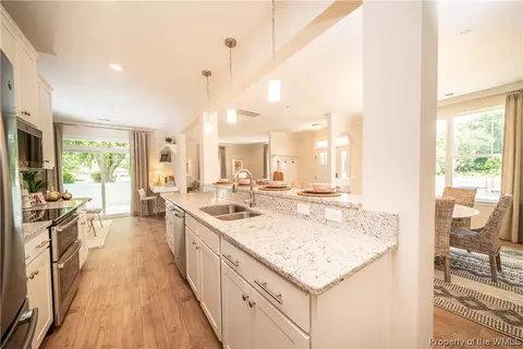 1405 Tides Edge Ct, Hampton, VA 23666 photo 13