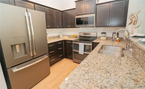 516 Fishers Ct, Hampton, VA 23666 photo 10
