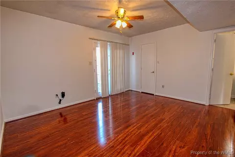 32 Parkway Dr, Hampton, VA 23669 photo 8