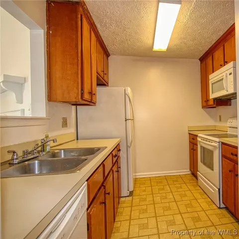 32 Parkway Dr, Hampton, VA 23669 photo 5