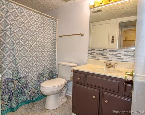 32 Parkway Dr, Hampton, VA 23669 photo 9
