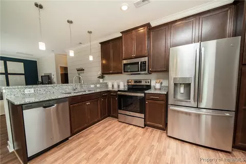 1004 Celia Ct, Hampton, VA 23666 photo 3