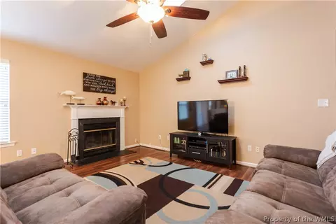 43 Eagles Lndg, Hampton, VA 23669 photo 8