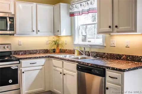 26 Mitchell Rd, Hampton, VA 23669 photo 10