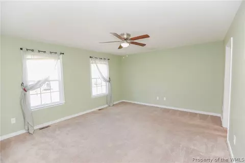 26 Mitchell Rd, Hampton, VA 23669 photo 3