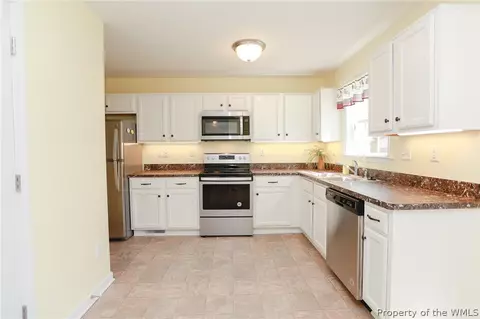 26 Mitchell Rd, Hampton, VA 23669 photo 12