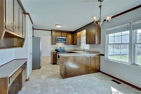 48 Chowning Dr, Hampton, VA 23664 photo 16
