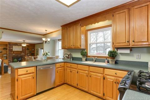 18 Jayne Lee Dr, Hampton, VA 23664 photo 15