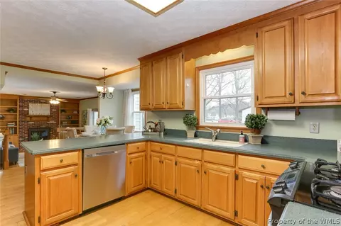 18 Jayne Lee Dr, Hampton, VA 23664 photo 15