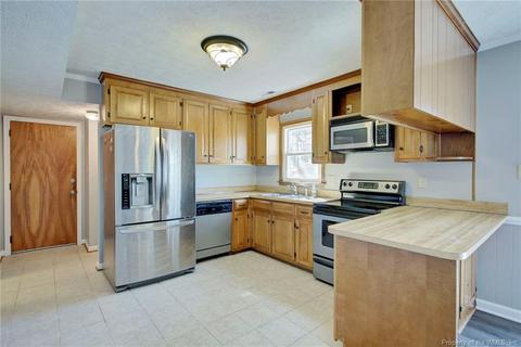 57 Philmont Dr, Hampton, VA 23666 photo 9