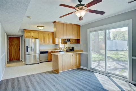 57 Philmont Dr, Hampton, VA 23666 photo 6