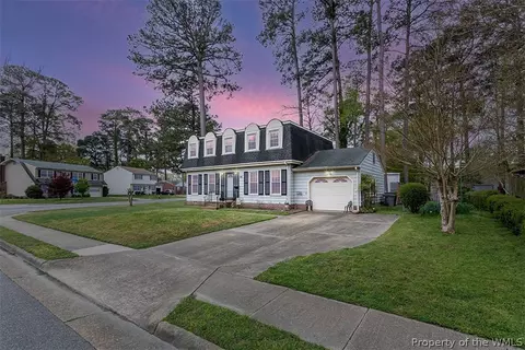 42 Madrid Dr, Hampton, VA 23669 photo 2
