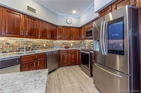 30 Brough Ln #303, Hampton, VA 23669 photo 18