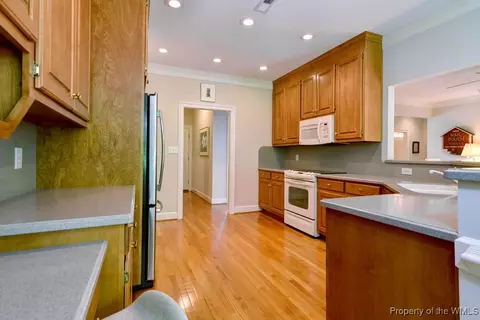 109 Laurel Keep, Williamsburg, VA 23185 photo 14