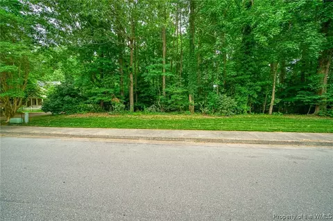 1108 Helmsley Rd, Williamsburg, VA 23185 photo 9