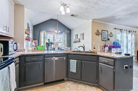 204 Bruton Dr, Williamsburg, VA 23185 photo 17