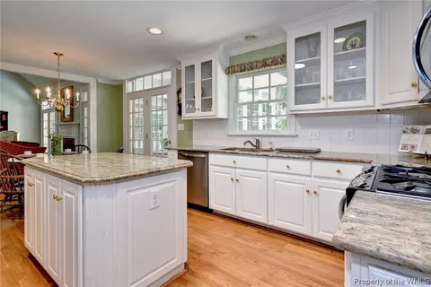 105 Rosemount, Williamsburg, VA 23188 photo 9