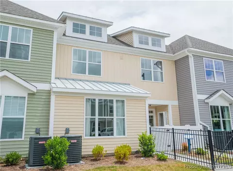 1213 Tides Edge Ct, Hampton, VA 23666 photo 4