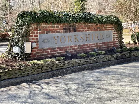 124 Yorkshire Dr, Williamsburg, VA 23185 photo 2