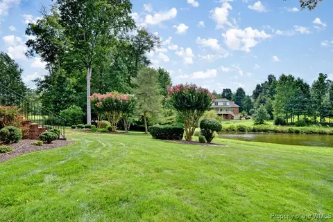 132 Oak Holw, Williamsburg, VA 23188 photo 4
