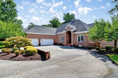 132 Oak Holw, Williamsburg, VA 23188 photo 2
