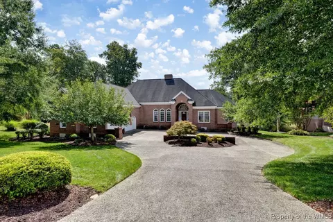 132 Oak Holw, Williamsburg, VA 23188 photo 1