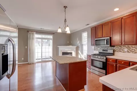 34 Rockingham Dr, Hampton, VA 23669 photo 14