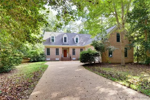 105 Addingtons, Williamsburg, VA 23188 photo 2