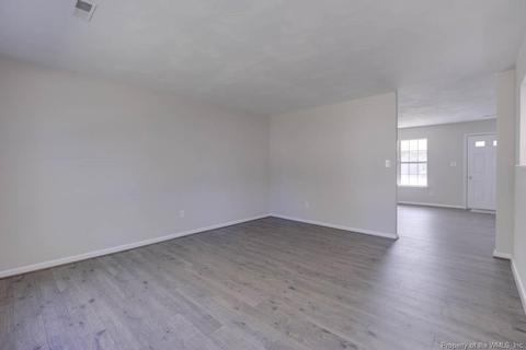 126 Lassiter Dr, Hampton, VA 23666 photo 13