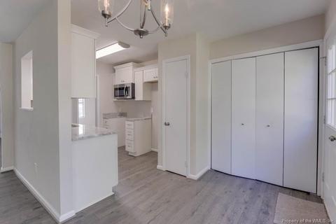 126 Lassiter Dr, Hampton, VA 23666 photo 14