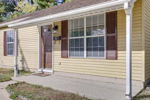 126 Lassiter Dr, Hampton, VA 23666 photo 4