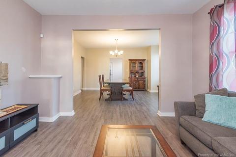 249 Pocahontas Pl, Hampton, VA 23661 photo 7