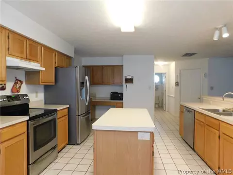 10 Locksley Dr, Hampton, VA 23666 photo 8