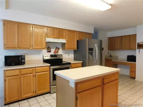 10 Locksley Dr, Hampton, VA 23666 photo 7