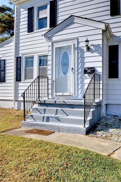 121 Hanover Ave, Hampton, VA 23661 photo 2
