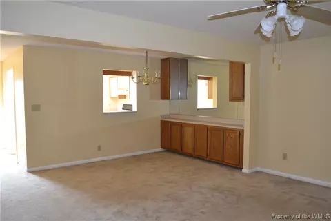 9 Hackberry Pl, Hampton, VA 23666 photo 4